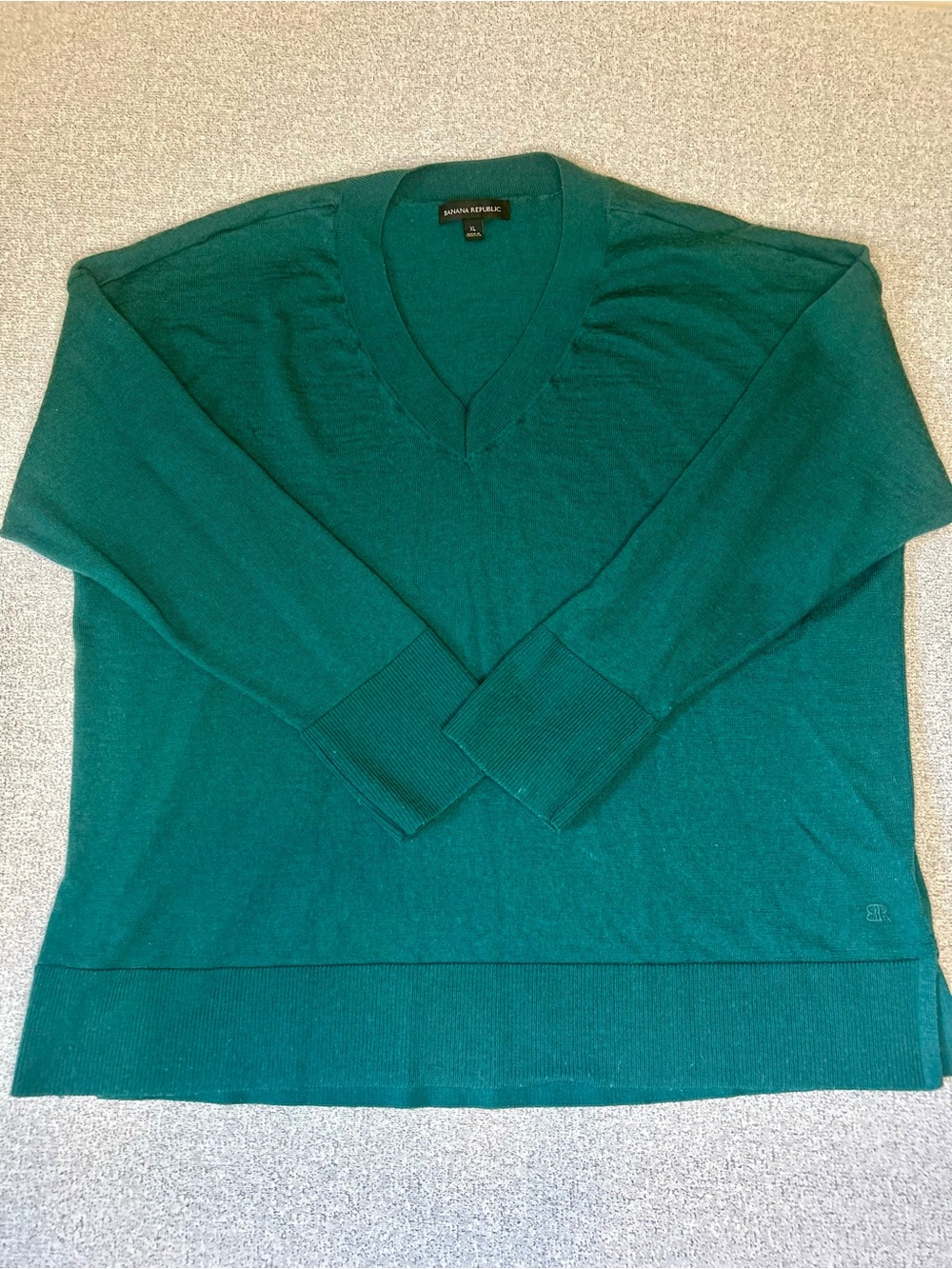 Banana Republic Green 100% Merino Wool V-Neck Sweater Size XL